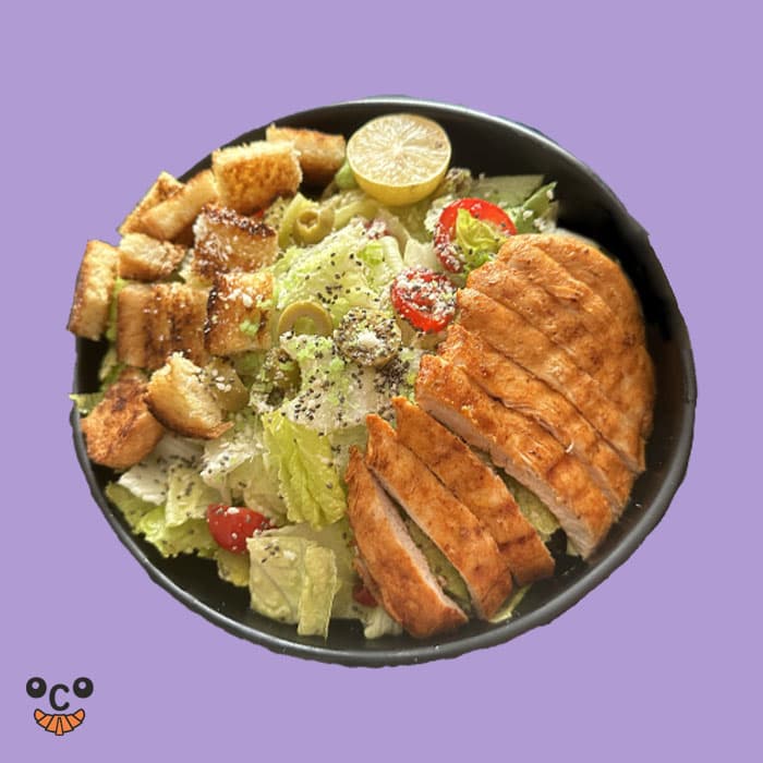 سالاد سزار با مرغ گریل